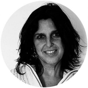 Profesora y directora María Alejandra Gil en la academia de idiomas green school de navarra